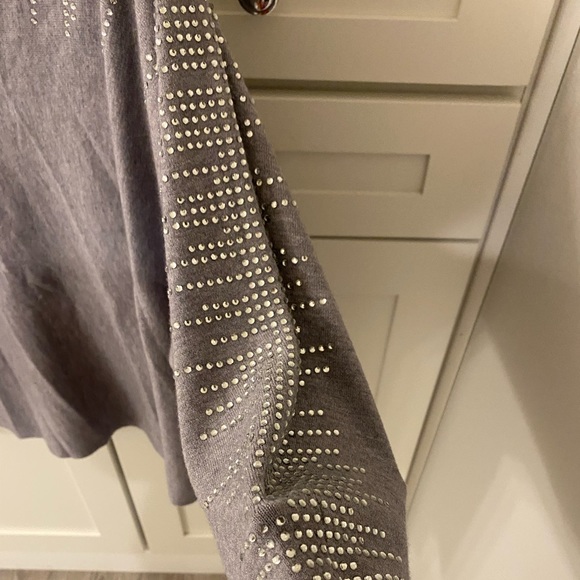 Large Women’s Heather gray long sleeved sparkly sweater - Picture 3 of 7